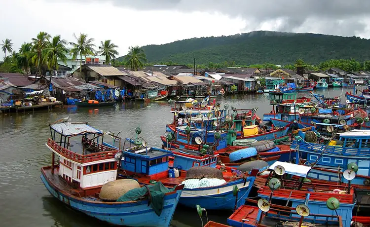 Săn lùng 6 làng chài hoang sơ và xinh đẹp tại Phú Quốc